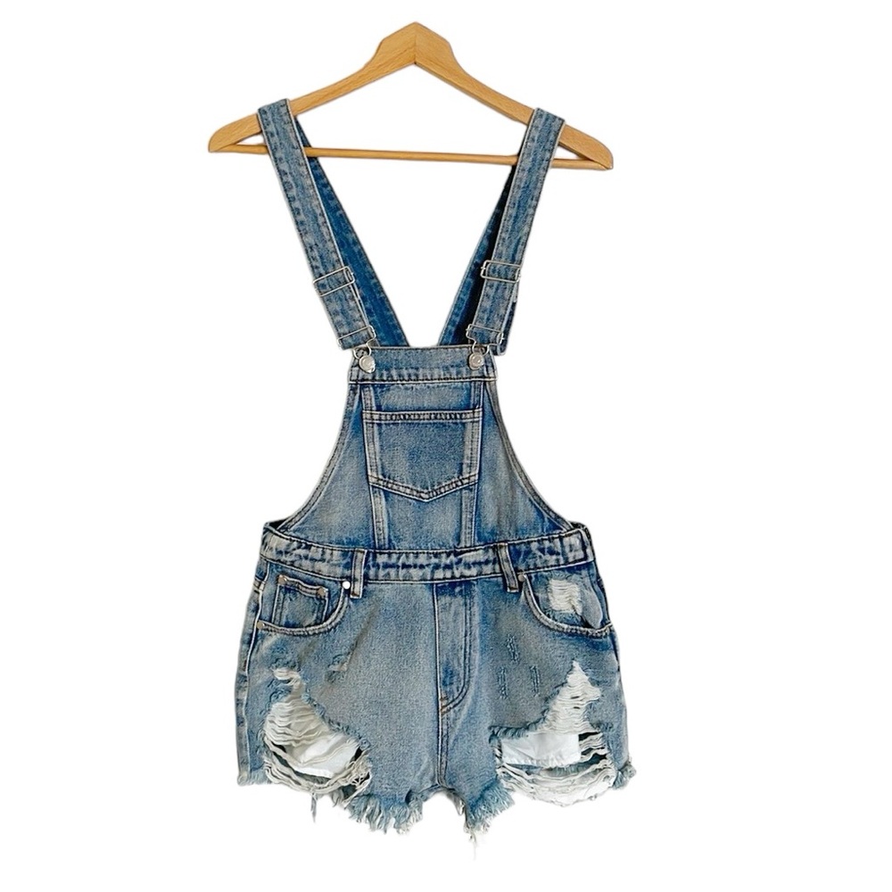 Signature8 Distressed Y2K Ripped Distressed Fringe Short Shortall Overall size M